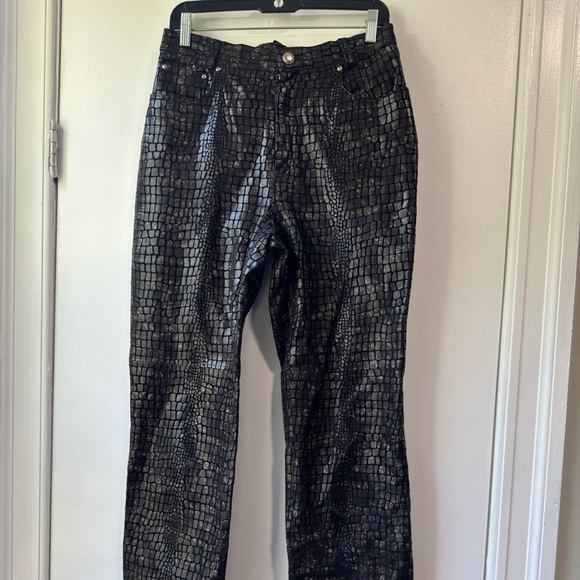 Newportnews Easy Style Croc Embossed Reptile Print Leather Pants Size 10T - Picture 2 of 11
